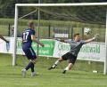 Bild: Hubert Ziegler
Torhüter Christopher Jäger vom TSV Kümmersbruck kann in dieser Szene einen Kopfball von Johann Henschke (Zweiter von links) von der SG Traßlberg/Poppenricht entschärfen.