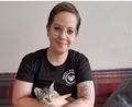 Bild: esc
Ilona Stamminger mit Katze Frida.