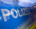 Symbolbild: Marijan Murat/dpa
Die Polizei ermittelt wegen einer Sachbeschädigung an einer Gartengarnitur.