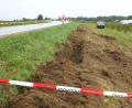Bild: Hirsch
Der Fundort entlang der Kreisstraße bleibt vorerst abgesperrt.