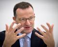 Bild: Bernd von Jutrczenka/dpa
Spahn stößt Debatte über Vermögensverteilung an. (Archivbild)