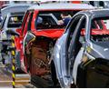 Bild: Hendrik Schmidt/dpa
Ab 2035 sollen in der EU keine neuen Autos mit Benzin- oder Dieselmotor mehr zugelassen werden dürfen. (Symbolbild)