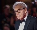 Bild: Vianney Le Caer/Invision/AP/dpa
Regie-Legende Woody Allen bereut seine wiederholten Abendessen im Hause von Jeffrey Epstein nicht. (Archivbild)