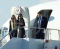 Bild: Ross D. Franklin/AP/dpa
Vizepräsident JD Vance (r), Second Lady Usha Vance (M) und Erika Kirk. (Archivbild)