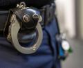 Bild: Peter Kneffel/dpa
Der 21-Jährige sitzt laut Polizei inzwischen in Untersuchungshaft. (Symbolbild)