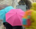 Bild: Malin Wunderlich/dpa
Für die kommenden Tage heißt es: Regenschirm nicht vergessen. (Archivfoto)