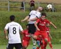 Bild: ham
Alexander Prey (Mitte) brachte den SV Altendorf beim Sieg gegen Neunburg v.W mit seinem Treffer auf Kurs. Das Spiel in der Kreisklasse Nord endete mit 2:0.