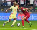 Bild: Khalil Hamra/AP/dpa
Lamine Yamal fehlt dem FC Barcelona nach seinen Länderspiel-Einsätzen für Spanien.