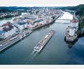 Bild: Tobias Köhler/dpa/dpa-tmn
Jährlich kommen mehr als 3.000 Flusskreuzfahrtschiffe im Bereich Passau an. (Symbolbild)