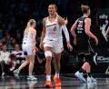 Bild: Angelina Katsanis/AP/dpa
Satou Sabally spielte stark verbessert im zweiten Playoff-Duell.
