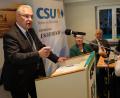 Bild: do
Mit Innen-, Sport- und Integrationsminister Joachim Herrmann war beim Sommergespräch der CSU in der Freizeitanlage Rußweiher in Eschenbach ein Schwergewicht bayerischer Politik zu Gast.