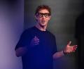 Bild: Nic Coury/AP/dpa
Mark Zuckerberg demonstrierte die Brille mit Display auf der hauseigenen Konferenz Meta Connect.