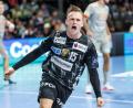 Bild: Andreas Gora/dpa
Spielmacher Tobias Gröndahl bejubelt den Heimsieg gegen Aalborg.