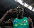 Bild: Petr David Josek/AP/dpa
Der 17-jährige Gout Gout ist Vergleiche mit Usain Bolt wohl längst gewohnt.