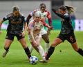 Bild: Peter Kneffel/dpa
Duell bei der vergangenen Ausgabe der Champions League: Bayern München - Olympique Lyon.