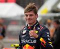 Bild: Darko Bandic/AP/dpa
Keiner war schneller: Verstappen startet in Baku von der Pole.