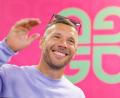 Bild: Uwe Anspach/dpa
Lukas Podolski freut sich über die Entwicklung seines Herzensclubs 1. FC Köln.