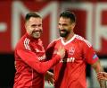 Bild: Jens Niering/dpa
Nürnberg-Stürmer Adriano Grimaldi (Mitte) jubelt mit den Teamkollegen über seinen Treffer zum 2:1-Endstand.