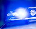 Bild: Lino Mirgeler/dpa
Nach der Kontrolle auf einer Landstraße bei Riedenburg (Landkreis Kelheim) informierte die Polizei das Jugendamt. (Symbolbild)
