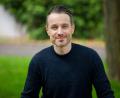 Bild: Henning Kaiser/dpa
Schauspieler Marc Dumitru wird nach eigenen Angaben nicht mehr von einer Stalkerin belästigt. (Archivbild)