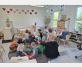 Bild: jua
Der Kindergarten "Moritz" der Gemeinde Schmidgaden ist in eine Containeranlage umgezogen. Für die betreuten Kinder ist da bestens gesorgt.