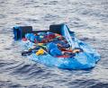 Bild: Fabian Heinz
Flüchtlinge aus diesem Boot waren von der Rettungsorganisation Sea-Eye auf die "Alan Kurdi" gerettet worden.