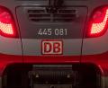Bild: Peter Kneffel/dpa
Die typisch rote Farbe der Regionalzüge wird auf einer Strecke Pegnitztal vorerst nicht mehr zu sehen sein. (Symbolbild)