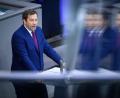 Bild: Bernd von Jutrczenka/dpa
Klingbeil schwört im Bundestag auf harte Zeiten ein.