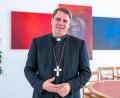 Bild: Armin Weigel/dpa
Der Passauer Bischof Stefan Oster gilt unter den deutschen Bischöfen als konservativ. (Archivbild)