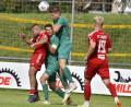 Bild: Hubert Ziegler
Bei einem der vielen Kopfball-Duelle kam es in der Partie zwischen der DJK Gebenbach und dem FC Coburg zu einem gefährlichen Zwischenfall.
