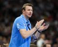Bild: Christian Charisius/dpa
Trainer Filip Jicha und der THW Kiel verteidigten die Tabellenführung. (Archivbild)