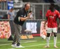 Bild: Christian Charisius/dpa
Trainer Frank Schmidt (l.) und seine Heidenheimer wollen den ersten Liga-Sieg der Saison.