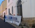 Bild: wüw
Olga Bart, Stefan Dietl und Kathrin Birner zeigen Flagge gegen jeden Antisemitismus: Auch mit den "Aktionswochen" in Sulzbach-Rosenberg und in Amberg.