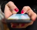 Symbolbild: Sebastian Gollnow/dpa
"Love Scam", auch Romantikbetrug genannt, beginnt mit einer harmlosen Nachricht über soziale Medien oder Dating-Plattformen.