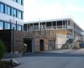 Bild: Hirsch
Bis Pfingsten 2026 soll der Neubau des Sonderpädagogischen Förderzentrums Nabburg (Mitte) fertiggestellt sein. Das Gebäude liegt zwischen der Realschule (links) und der Berufsschule (rechts).