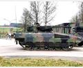 Archivbild: Portner
Modernste Ausrüstung des Panzergrenadierbataillons 122: Puma-Panzer und Lkw fahren an der Wache der Grenzlandkaserne vorbei.