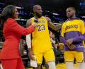 Bild: Eric Thayer/AP/dpa
LeBron James spielt bei den Los Angeles Lakers mit seinem ältesten Sohn Bronny James. (Archiv-Foto)