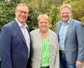 Bild: Alwin Märkl
Alwin Märkl (rechts) gratulierte Johann und Hannelore Graf.
