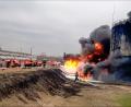 Bild: Uncredited/Russian Emergency Ministry Press Service/AP/dpa
Die Feuerwehr löscht ein in  Brand geratenes Öldepot in Russland. (Archivbild)