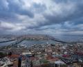 Bild: Emrah Gurel/AP/dpa
Das Erdbeben schreckte die Menschen in Istanbul auf. (Symbolbild)