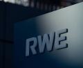 Bild: Rolf Vennenbernd/dpa
RWE hatte 2022 eine Absichtserklärung unterzeichnet. Vorgesehen war, ab 2027 300.000 Tonnen grünes Ammoniak aus Namibia zu beziehen. (Archivbild)