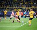 Bild: Bernd Thissen/dpa
Daniel Svensson brachte den BVB in Führung.