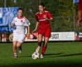 Archivbild: Loeffler, Jonas
Marie Karpf (rechts) und die Fußballerinnen des TSV Theuern treten am kommenden Sonntag gegen die Zweitvertretung des FC Ingolstadt 04 II in der Fußball-Bayernliga an.