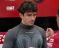Bild: Vincent Thian/AP/dpa
Wegen der neuen Hitze-Regel der Formel 1 können die Piloten wie Charles Leclerc in Singapur Kühlwesten tragen.