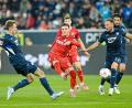 Bild: Uwe Anspach/dpa
Rein damit: Kölns Said El Mala trifft zur Gästeführung.