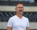 Bild: Sebastian Räppold/Matthias Koch/dpa
Nicht länger Sportchef in Regensburg: Achim Beierlorzer. (Archivbild)