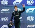 Bild: Vincent Thian/AP/dpa
George Russell holte sich mit einem Streckenrekord die Pole Position.