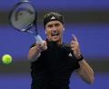 Bild: Mahesh Kumar A./AP/dpa
Alexander Zverev schafft es mit einiger Mühe in die nächste Runde von Shanghai.