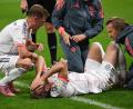 Bild: Arne Dedert/dpa
Harry Kane hat sich beim Bayern-Sieg in Frankfurt offenbar nicht schwerer verletzt.
