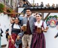 Bild: Matthias Balk/dpa
Neu-Stürmer Luis Díaz kann sich auf dem Oktoberfest feiern lassen.